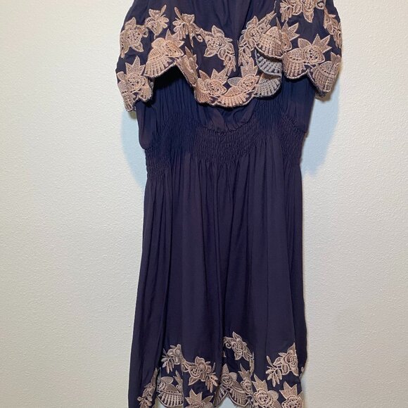 Chelsea and Violet Dress - Picture 2 of 3